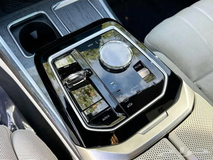 BMW 740I 2023 بسعر 323 الف واصله للبيت 24