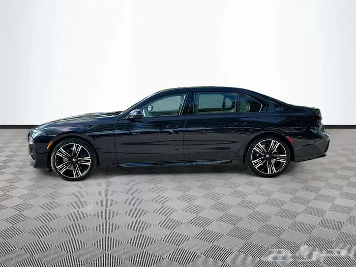 BMW 740I 2023 بسعر 323 الف واصله للبيت 4