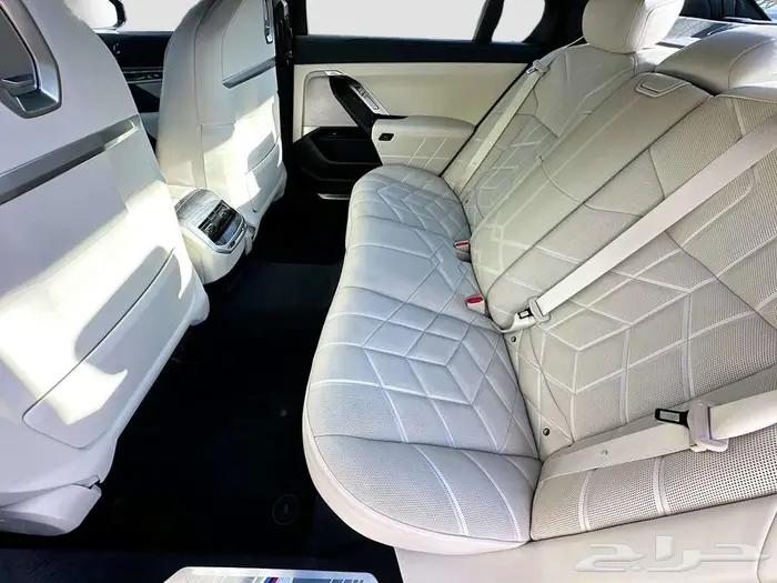 BMW 740I 2023 بسعر 323 الف واصله للبيت 35