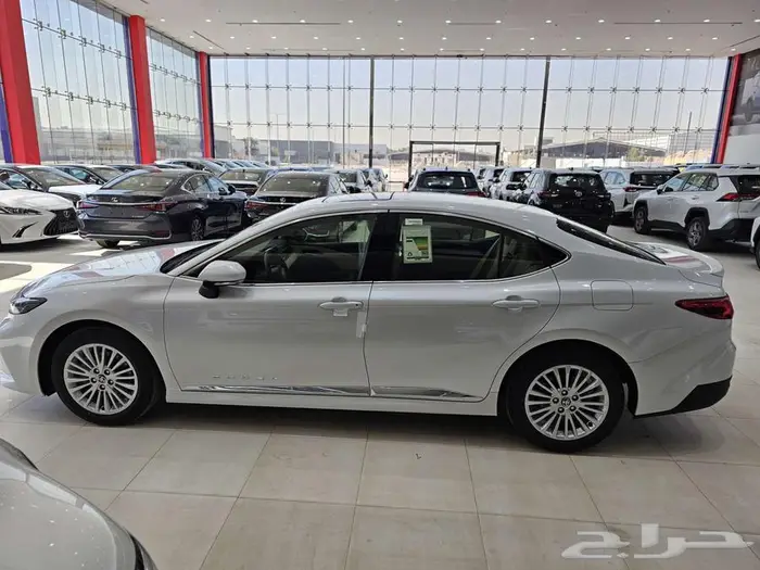 تويوتا كامري LE بنزين موديل 2025 5