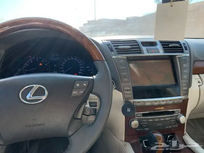 لكزس LS2010 9