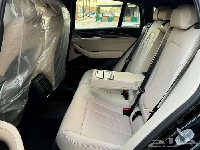 بي ام دبليو X4-2025 ام كت جديد 18