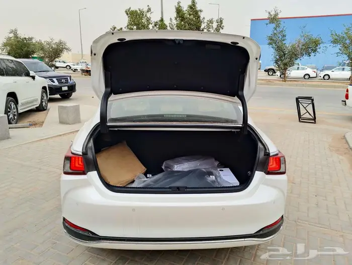 لكزس ES250 AA الاقل سعرا لدى الصفح 3