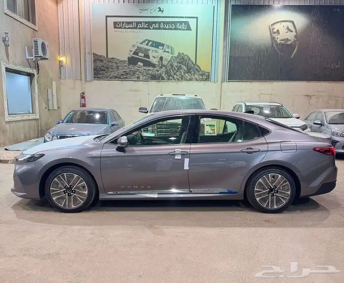 تويوتا كامري LE هايبرد 2025-سعودي 2