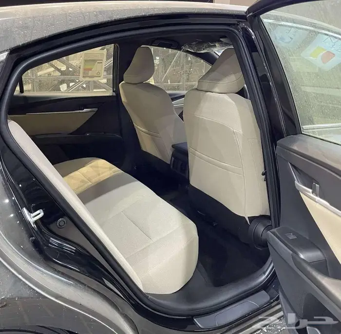 تويوتا كامري استاندر بنزين 2025 9