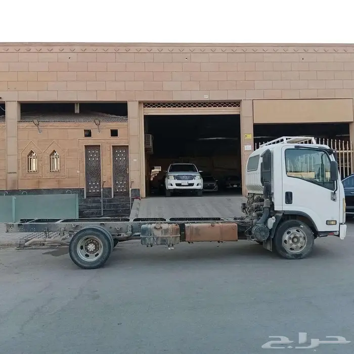 ايسوزو دينا تيربو شاص 5 متر 2011 4