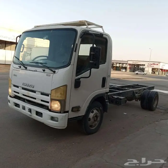 ايسوزو دينا تيربو شاص 5 متر 2011 1