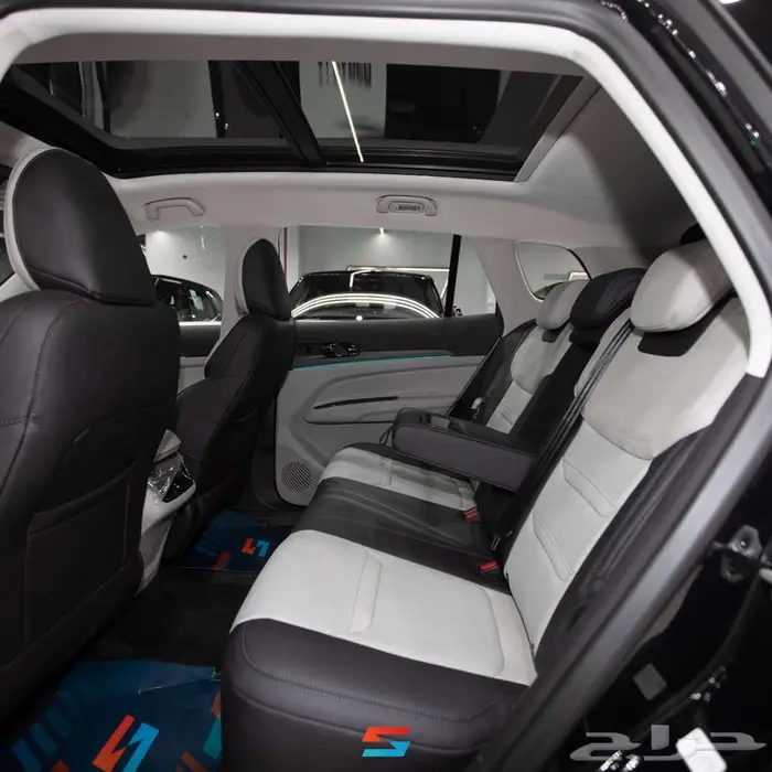 فورد تيريتوري تيتانيوم موديل 2025 11