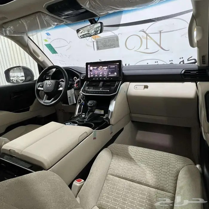 لاندكروزر GXR رقم 3 دبل بنزين 2025 عرض خاص 288 الف ريال 6