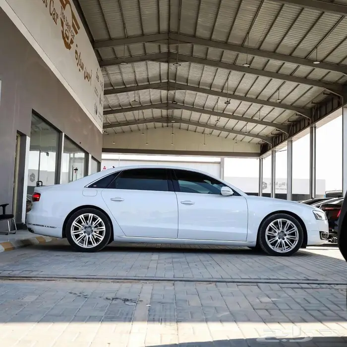 اودي A L 8 موديل 2016 فل كامل(( بحالة ممتازة )) 2