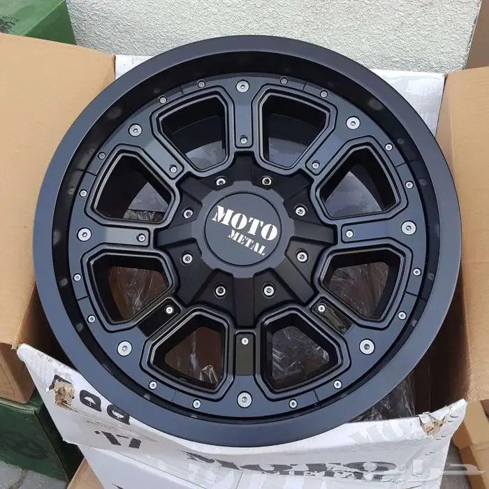 يتوفر لدينا جنوط فورد رابتر 12