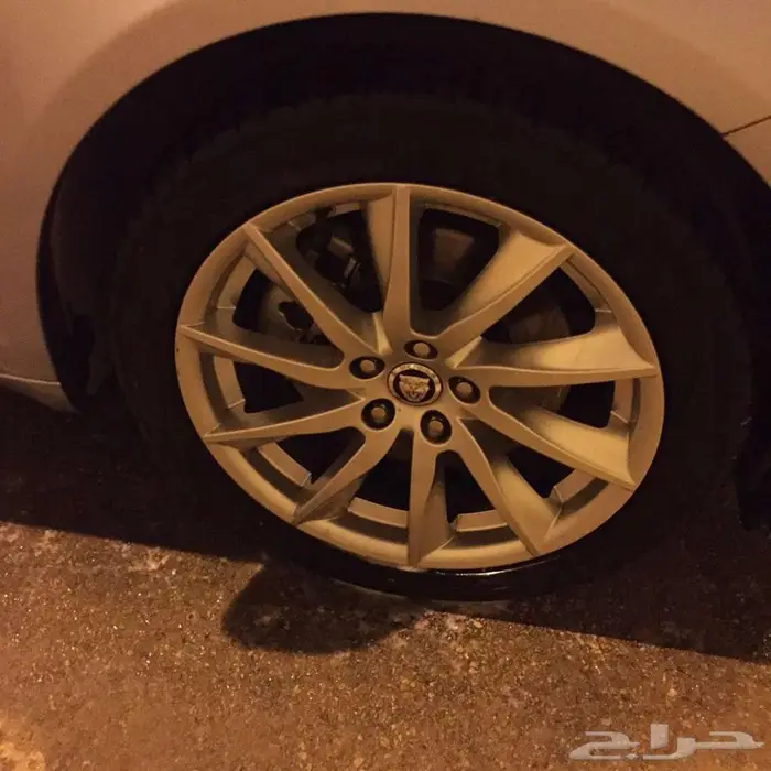 تتوفر لديناجميع انواع جنوط الجاكوار بجميع الحجم 42