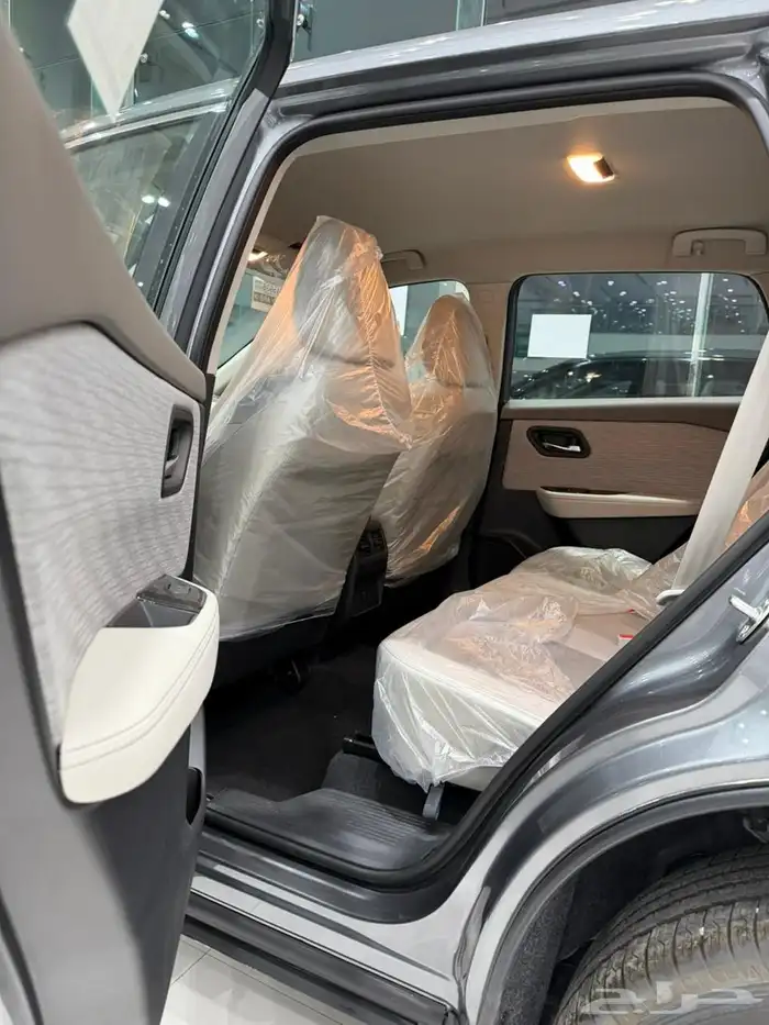 نيسان اكس تريل 7 ركاب ستاندر بدون دبل 2026 6