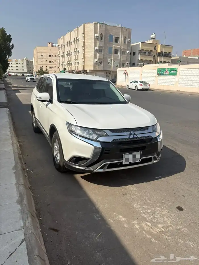 مستوبشي اوتلاندر 2022 1