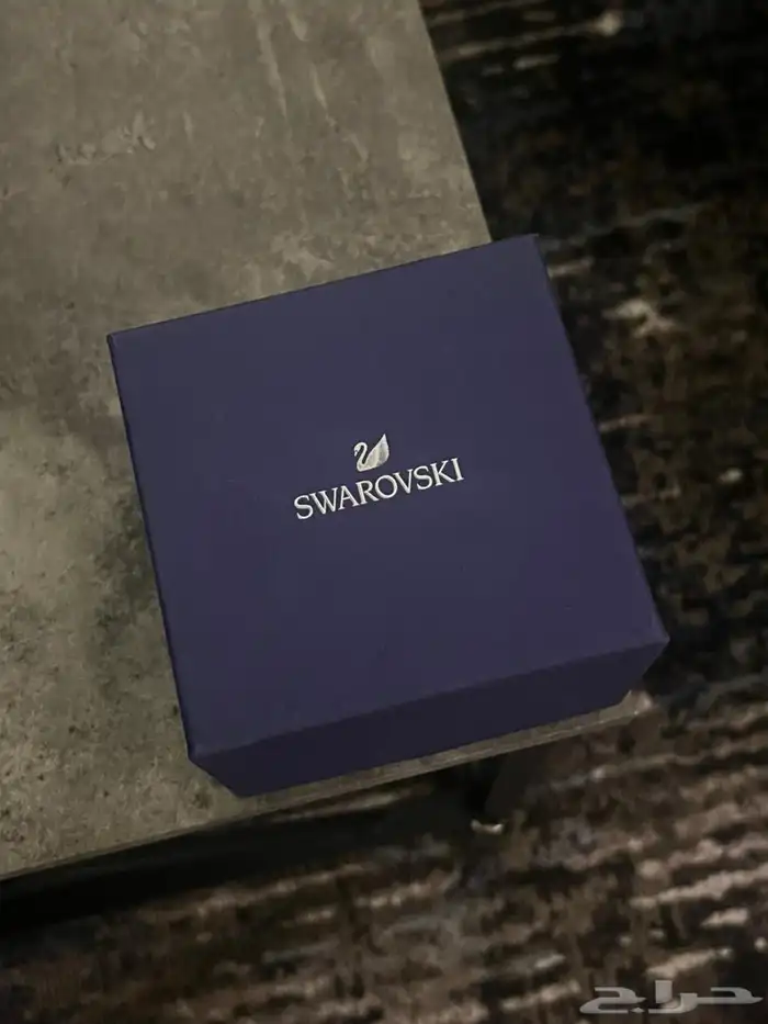 ساعة سوارفسكي جديدة 0