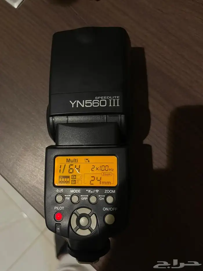 كاميرا كانون D700 وملحقاتها 4