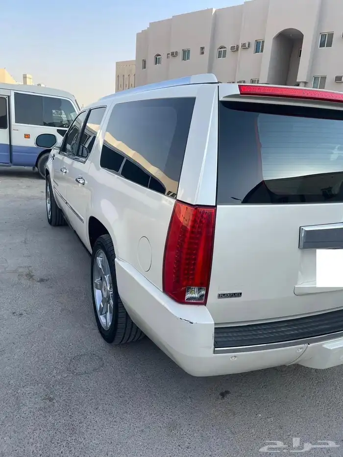 كاديلاك إسكاليد 2009 نظيف للبيع 2