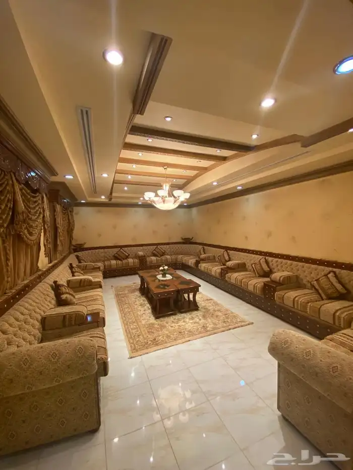 فله للايجار اشبيليا 12