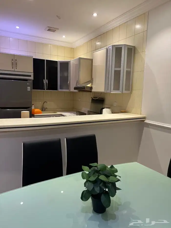 للبيع شقه جده حي السلامه 2 3