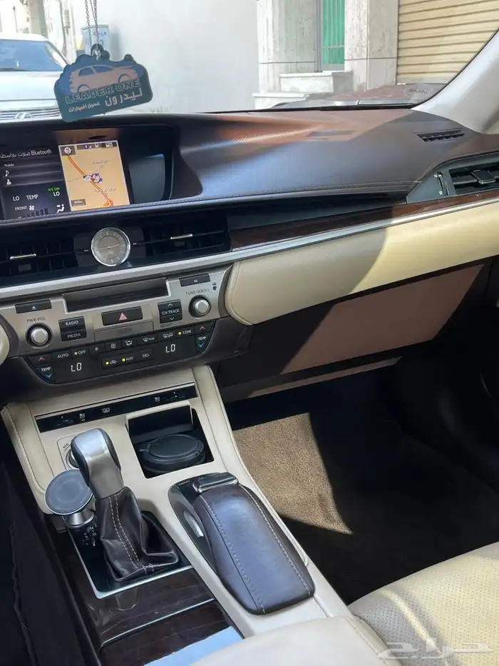 لكزس ES 2016 DD فل كامل 32