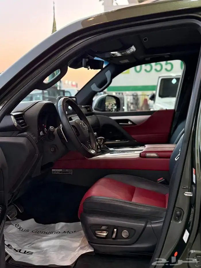 لكزس - 2023 - LX600 - اف اسبورت - فل كامل 12