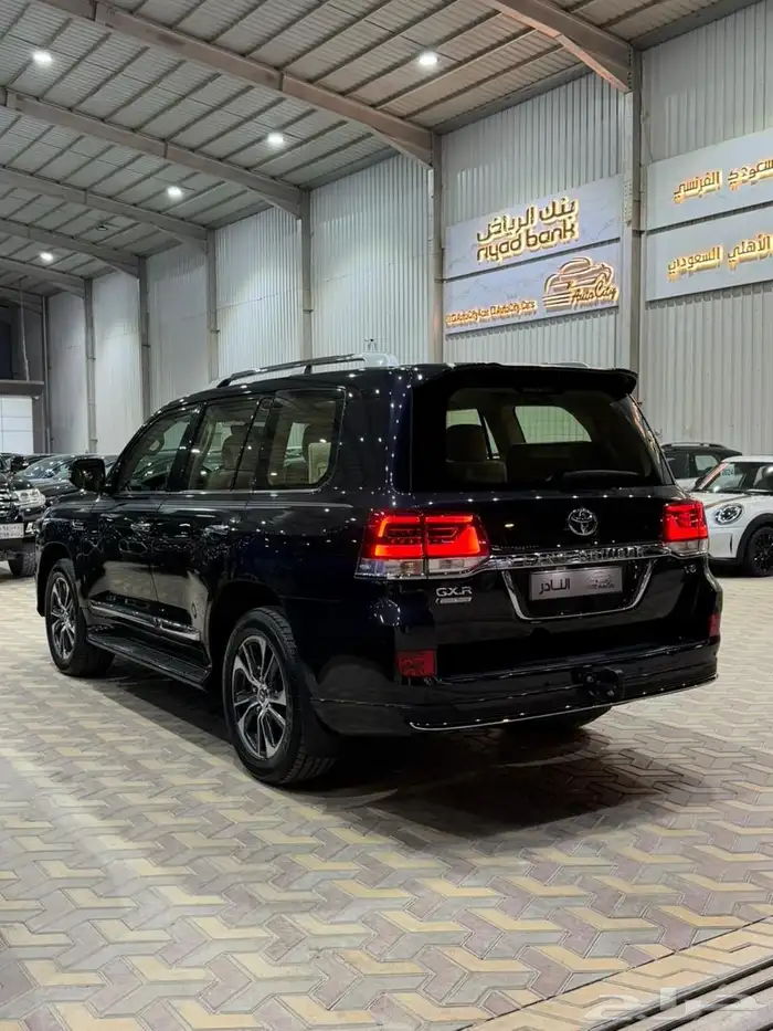 جكسار جراند تورنج V6 عداد 99 الف 2020 3