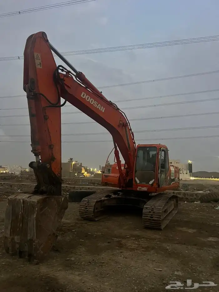 بوكلين 220 للايجار حفار 0