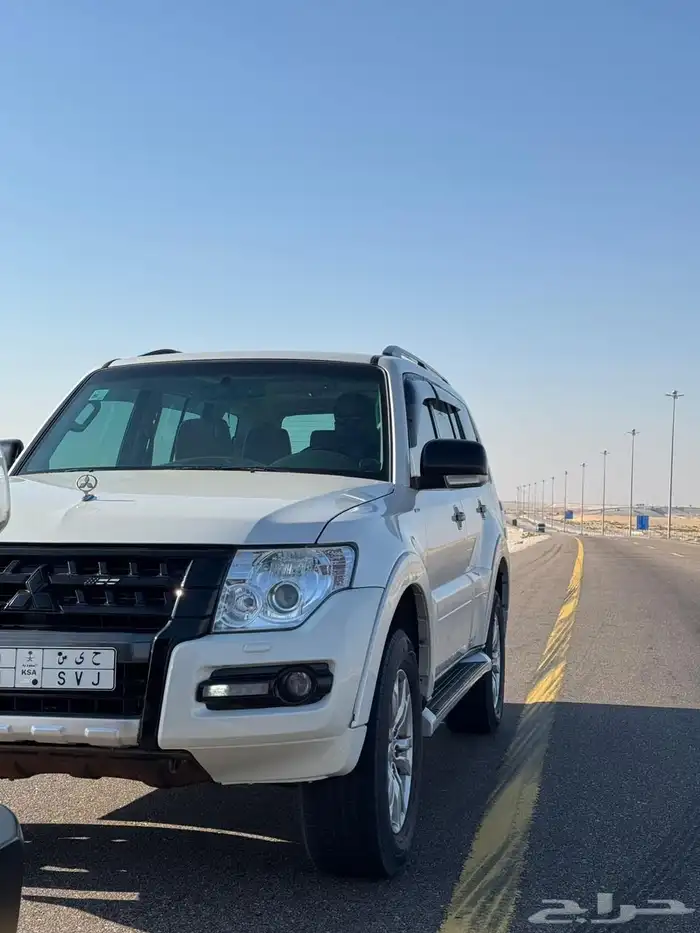 للبيع  ميتسوبيشي باجيرو 2016 5