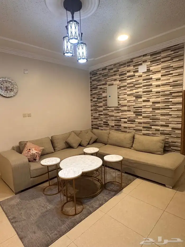 كنب وطاولات للبيع 1