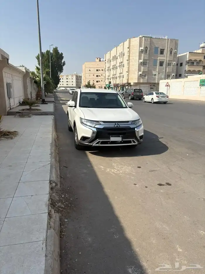 مستوبشي اوتلاندر 2022 0