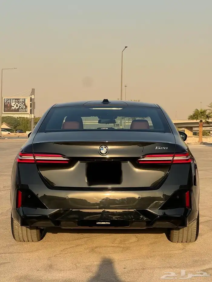 للبيع بي ام الفئة الخامسة 520i سعودي 33