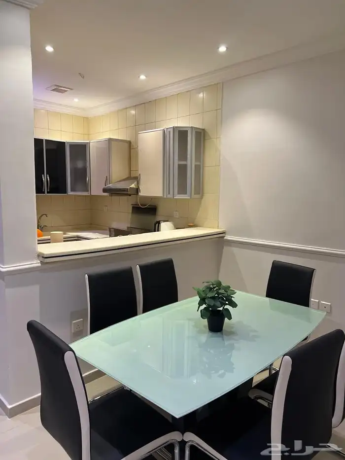 للبيع شقه جده حي السلامه 2 11