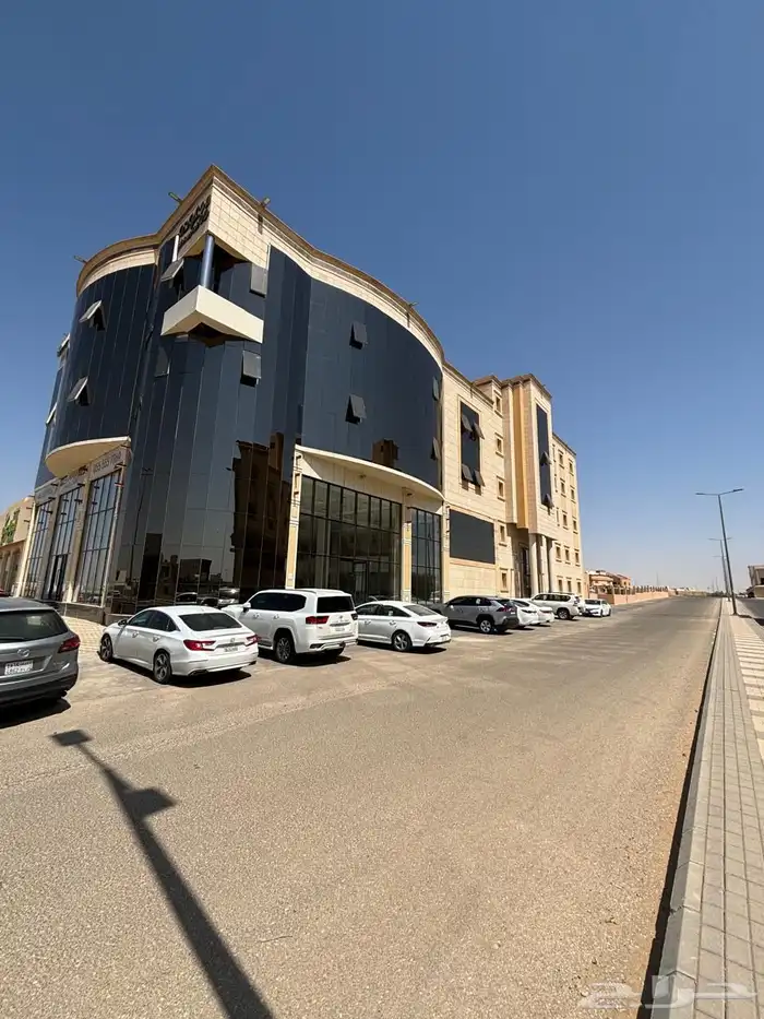 للإيجار مكاتب تجارية بحي سلطانة بجوار محكمة الاستئناف 3