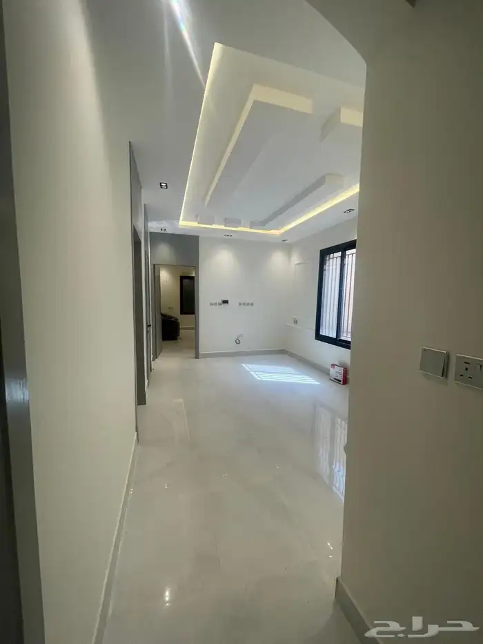 دور علوي للايجار في حي الحزم مخطط العثمان جنب جامع الفواز 2