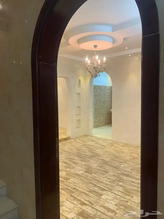 شقة فاخرة للايجار بحي حسان بن ثابت بالطائف 4