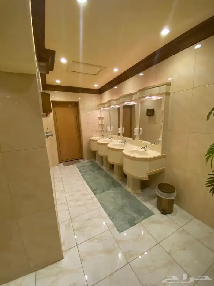 فله للايجار اشبيليا 10