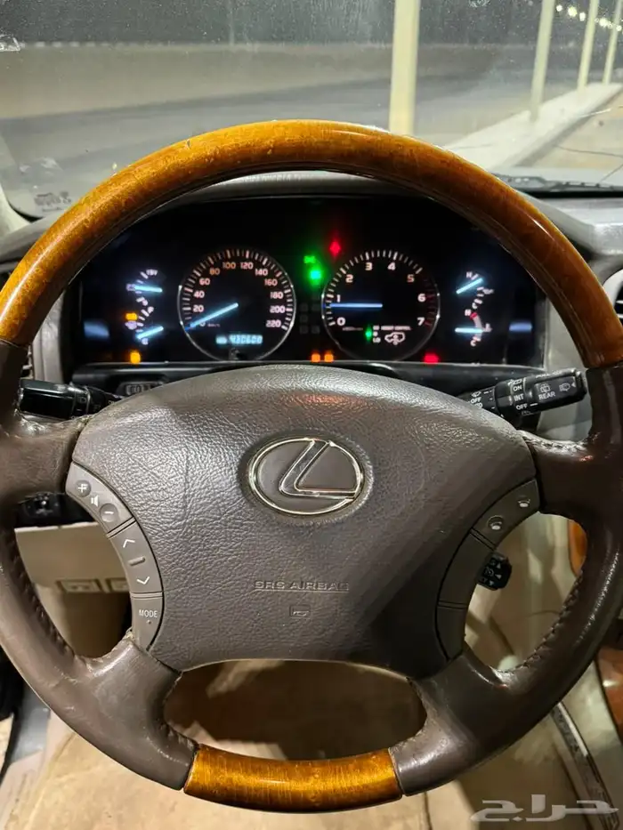 جيب لكززس LX470 موديل 2006 6