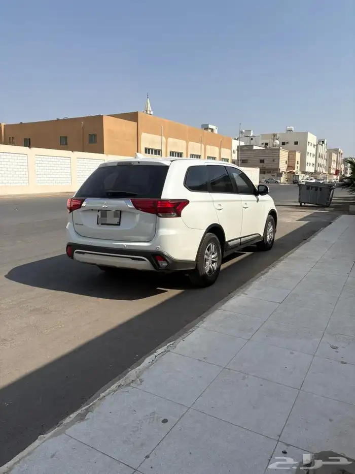 مستوبشي اوتلاندر 2022 2