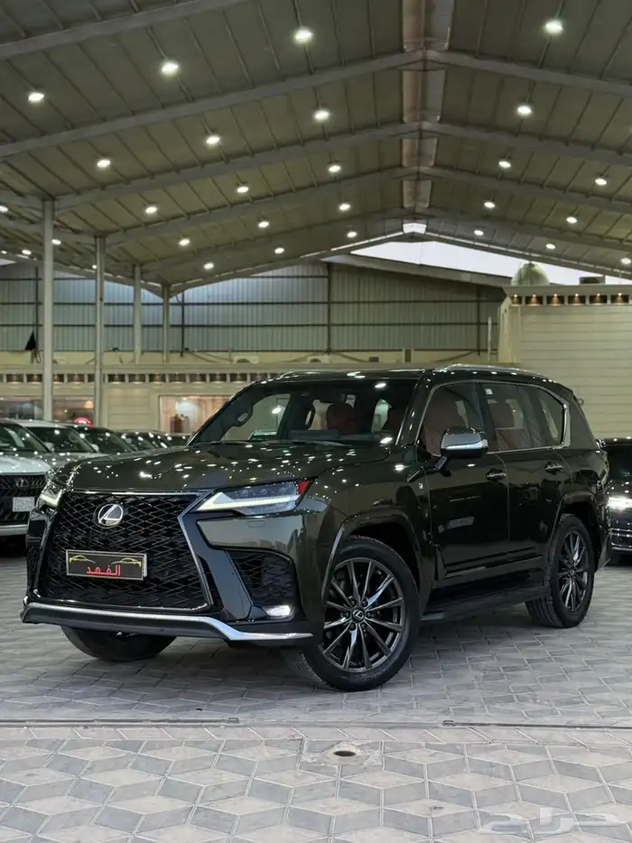 لكزس - 2023 - LX600 - اف اسبورت - فل كامل 4