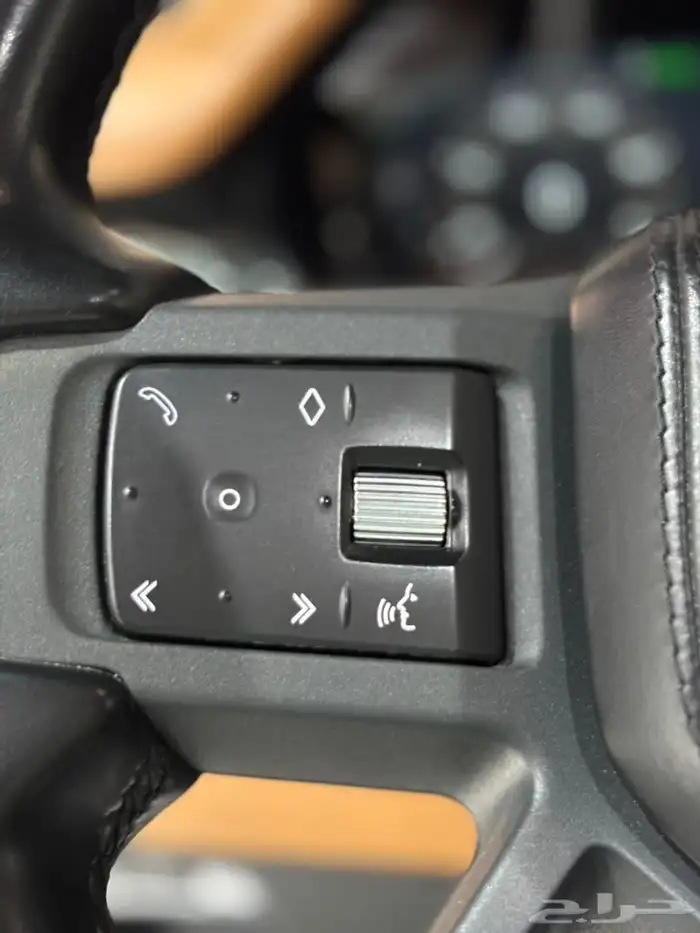 ديفندر أكس 2022 25