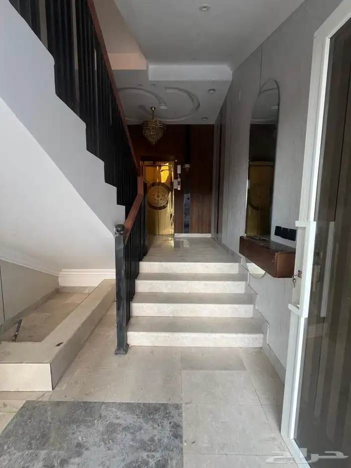 ادوار متكرره فاخرة للبيع بموقع ممتاز 2