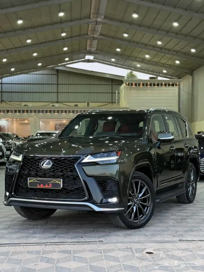 لكزس - 2023 - LX600 - اف اسبورت - فل كامل 3