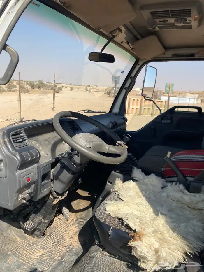 للبيع سطحه دينا سيزو موديل 2002 ديزل 4