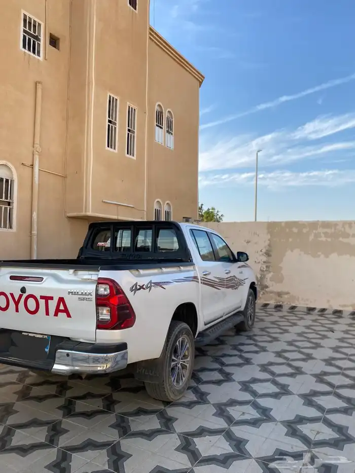 هايلوكس 2024 4