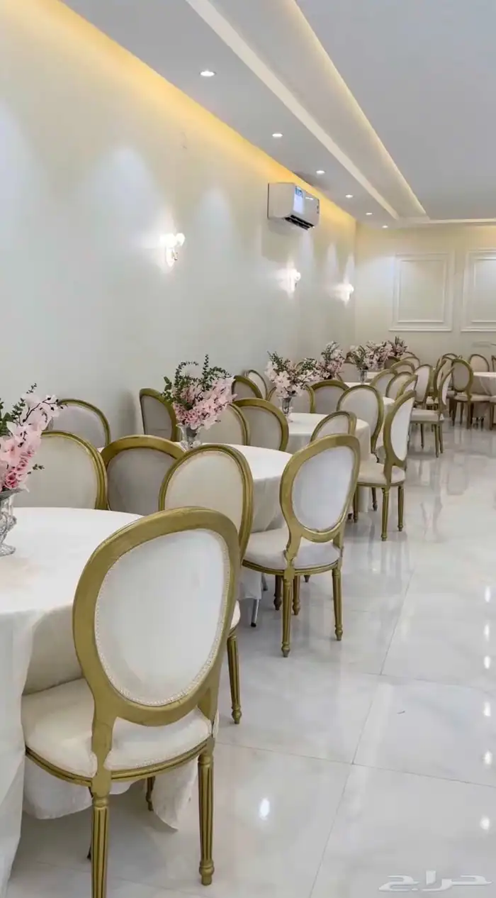 كراسي ديور خشب ذهبي 3