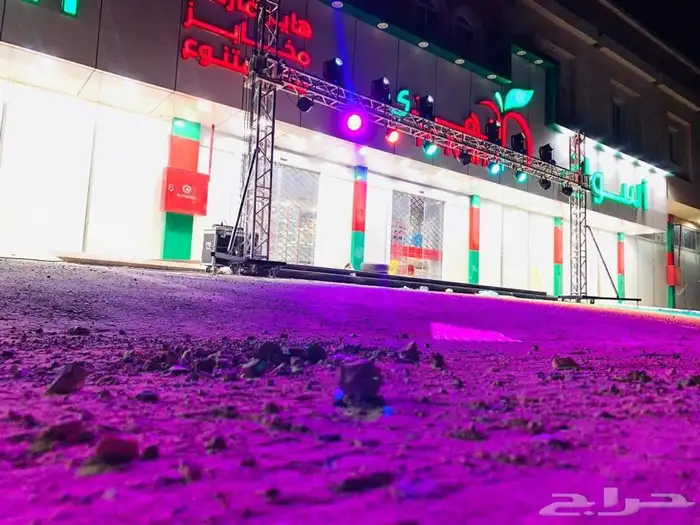 تنظيم حفلات وفتتحات تاجير شاشات مسارح استيج خشب استيج زجاج 5