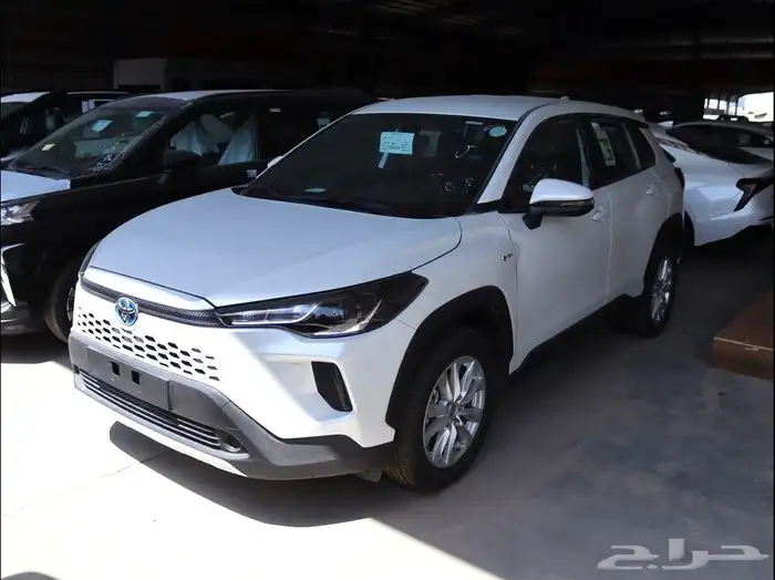 تويوتا كورولا كروس ستاندر 2025 0