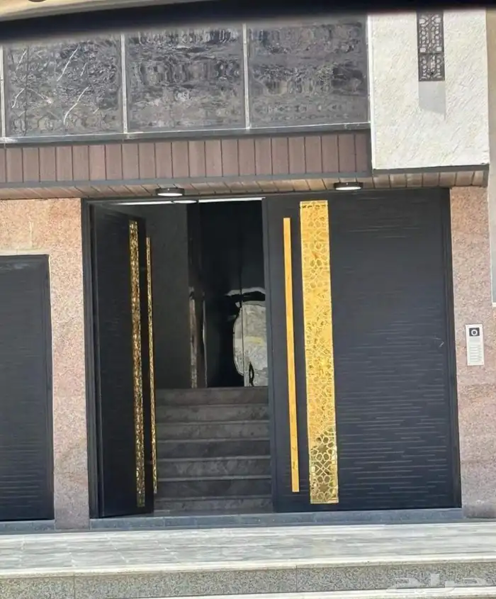 حداد ابوب شبكيك حديد زيجاج سكريت ابوب دكيور حديد 8