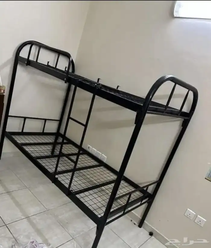 متوفر لدينا   سرير دورين السعر 200  سرير حديد دور واحد السعر 8