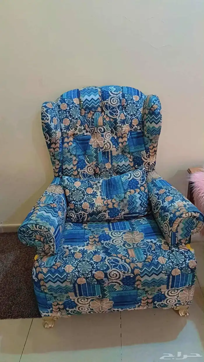 طقم كنب للبيع المستعجل شرط أخذه الصباح 1